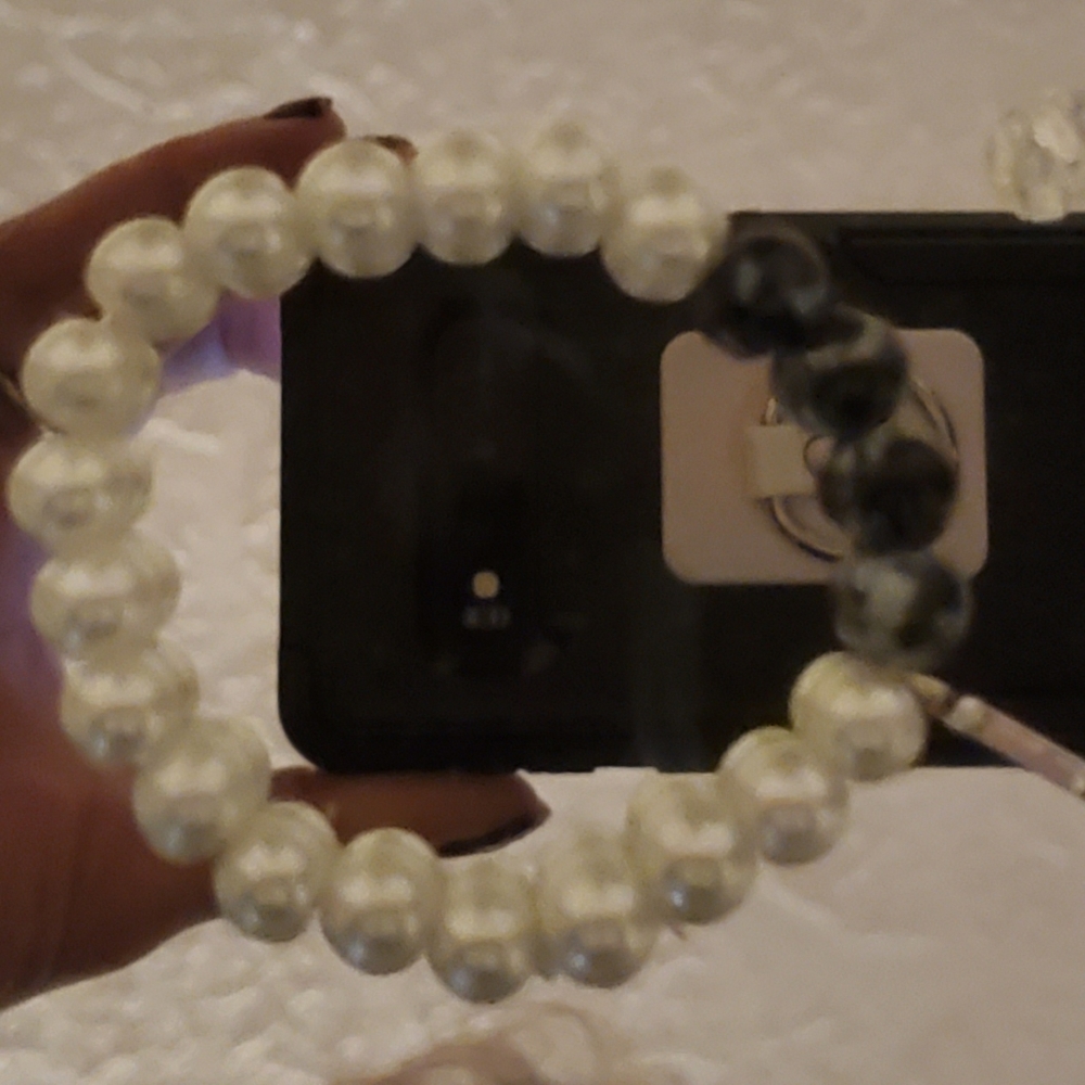 Handmade beaded bracelets - Picture 3 of 3